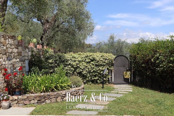 photo 12 Country house for sale 480 m²
