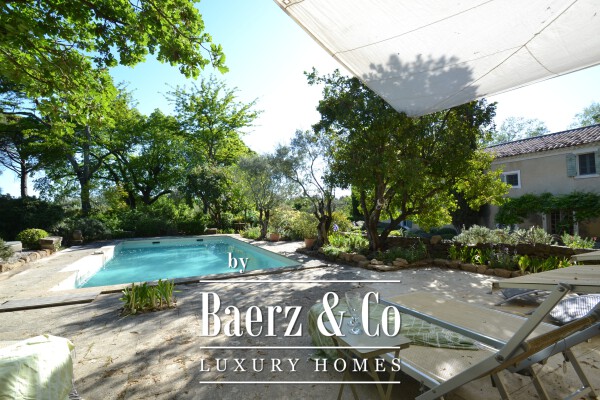 photo 13 Historic manor house overlooking Mont Ventoux