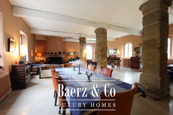 photo 9 Historic manor house overlooking Mont Ventoux