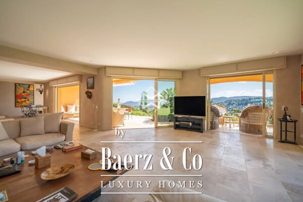 photo 8 Rare - walking distance from the village