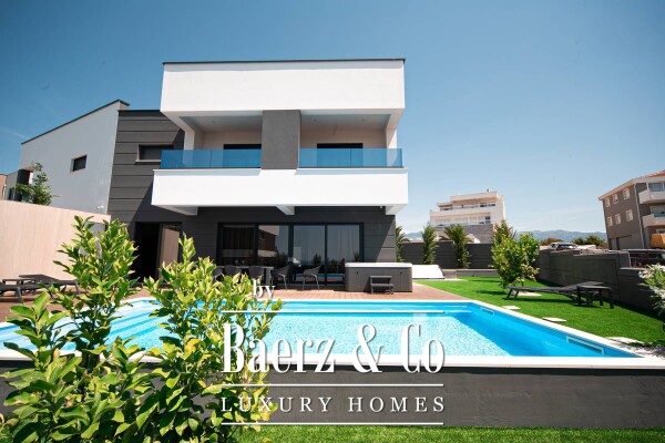 photo 31 Pag, Novalja, two luxurious modern villas with swimming pools