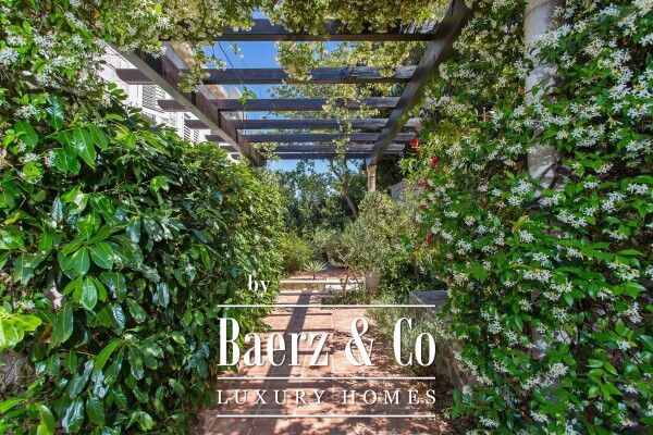 photo 3 Dubrovnik villa with 7 apartments