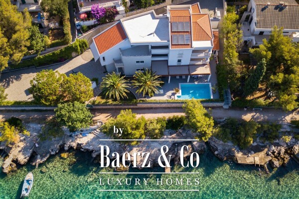 photo 7 Split, Čiovo, modern villa/boutique hotel with 8 apartments, first row to the sea