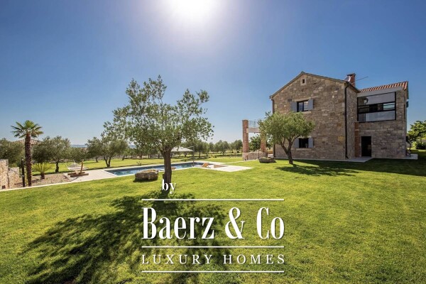 photo 4 Zadar, Murvica, spectacular stone villa with tennis court and swimming pool