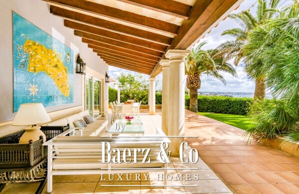 photo 2 IMPRESSIVE SEA-FRONT VILLA IN CALAN BLANES