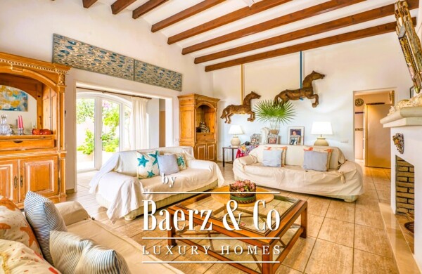 photo 13 IMPRESSIVE SEA-FRONT VILLA IN CALAN BLANES