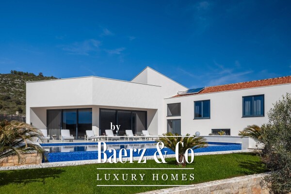 photo 43 Marina, an exceptional property near the sea