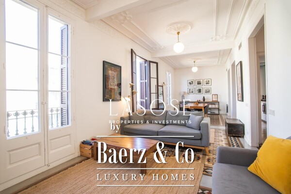 photo 1 Barcelona, Born