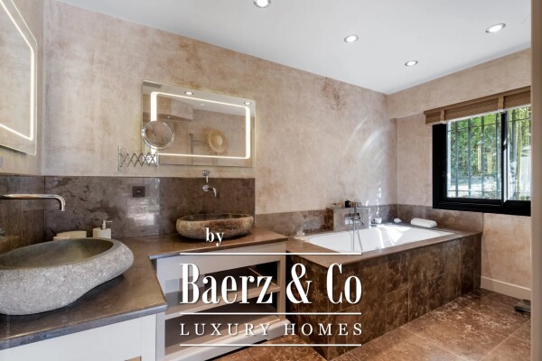 photo 22 Magnificent Californian Villa Offering  Breathtaking View