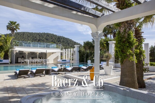 photo 90 Prestigious villa on walking distance to Cala Jondal