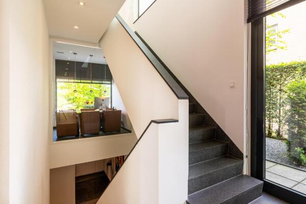 photo 27 Parmentierstraat 25