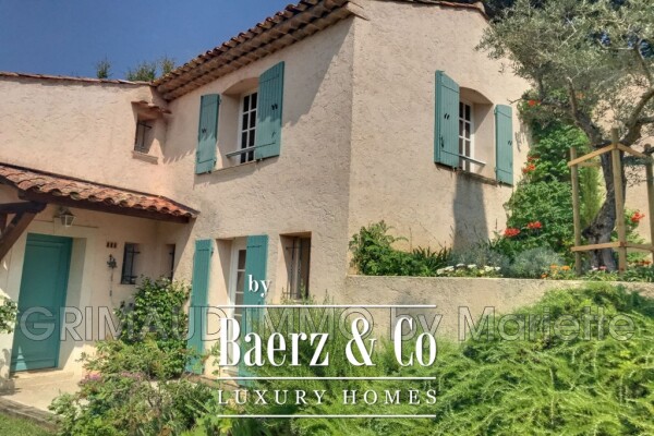 photo 6 **Peaceful Haven with Village View – Villa with Garden and O