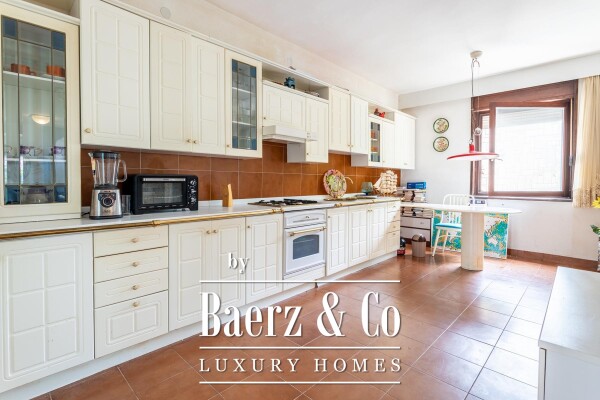 photo 6 Zaostrog, apartment house first row to the sea