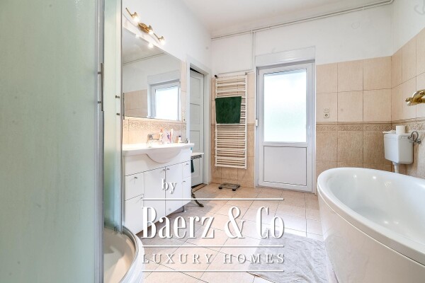 photo 12 Zagreb, Medveščak, house with 4 apartments NKP 375 m2, investment!