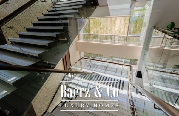 photo 10 Exclusive 8-Bedroom Luxury Villa in Emirates Hills, Dubai