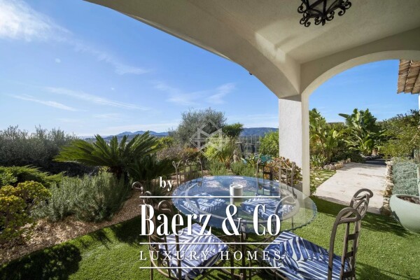 photo 4 Charming property with panoramic sea view