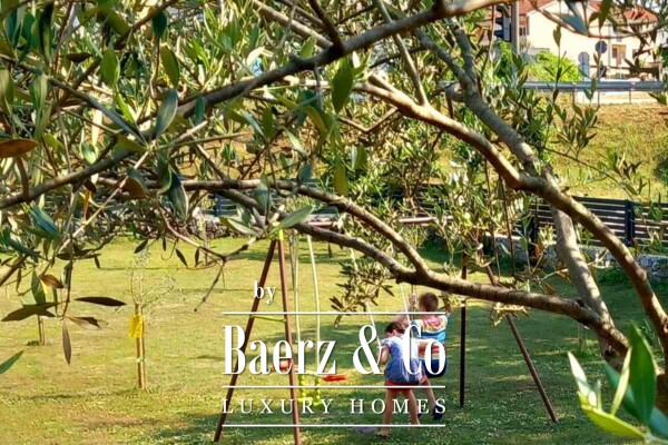 photo 3 Rovinj, Rovinjsko Selo, elegant, luxurious house 380 m2 with 4 residential units and a beauutifu...