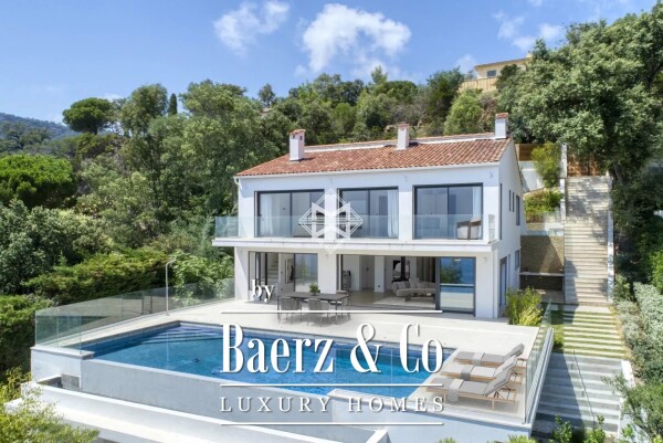 photo 2 Property with panoramic sea view at Rayol-Canadel-Sur-Mer