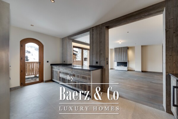 photo 3 4-BEDROOM APARTMENT