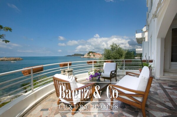 photo 4 Beautiful Villa next to the Sea in Sveti Stefan