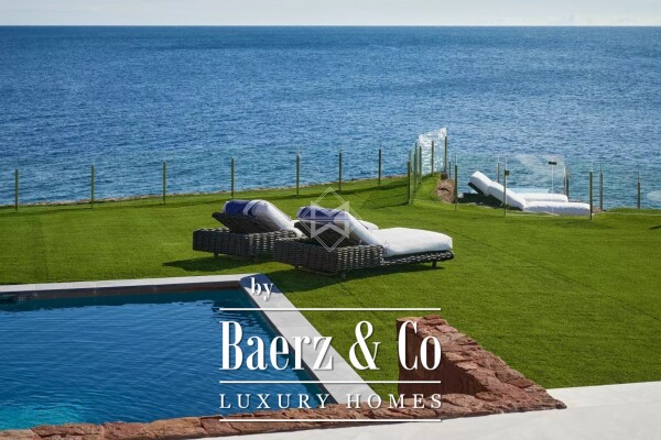 photo 5 Contemporary waterfront villa