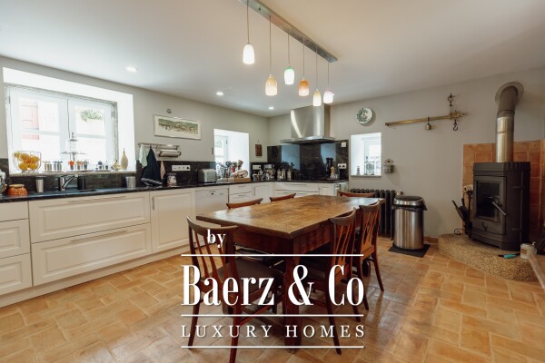 photo 11 Magnificent Manor House with winery