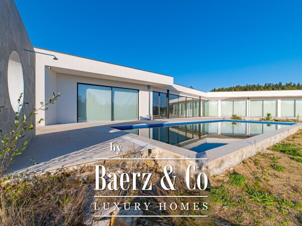 photo 2 Villa with 4 suites to debut