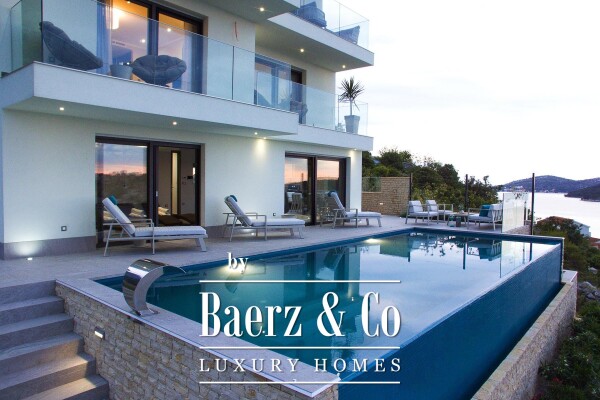 photo 18 Rogoznica, Zatoglav, luxury villa with a swimming pool, 330 m²