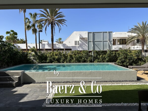 photo 16 Exceptional Luxury Villa Just Steps from the Beach