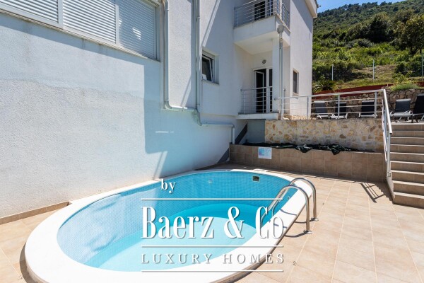 photo 19 Vis,  Attractive House with 311 m² of Living Space on a 2,027 m² Plot