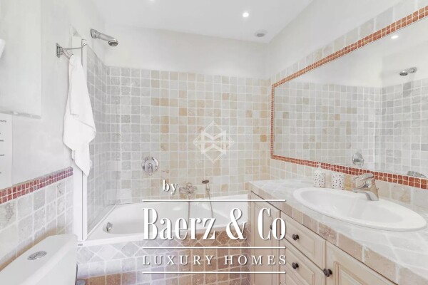 photo 15 Gigaro Beach on foot – elegant Provençal villa