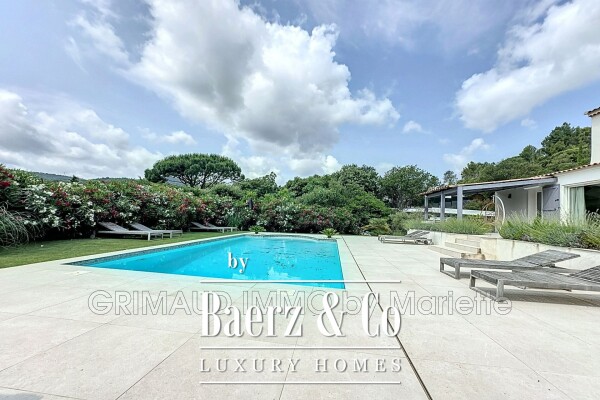 photo 4 Renovated villa on a 1,830 m² plot with swimming pool and be