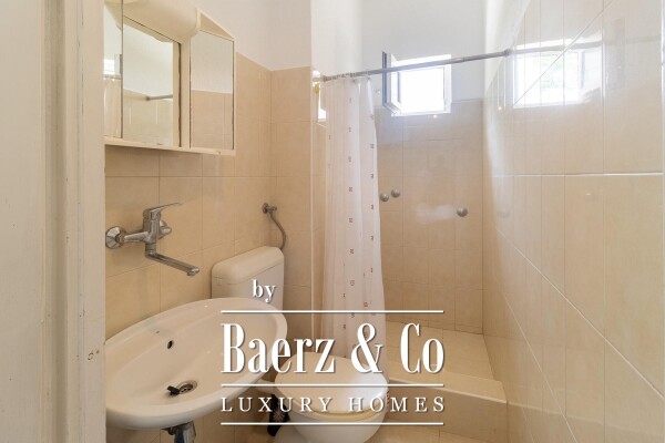 photo 8 Krk, house with three residential units and a large garden in the center