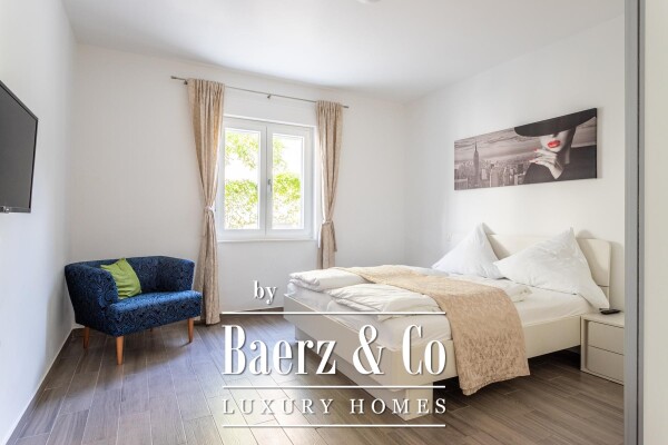 photo 26 Čiovo, Arbanija, apartment house with swimming pool, 1st row to the sea