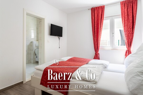 photo 27 Čiovo, Arbanija, apartment house with swimming pool, 1st row to the sea