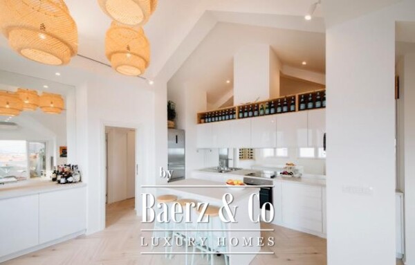 photo 6 Penthouse in Tivat with a Gallery and Sea View