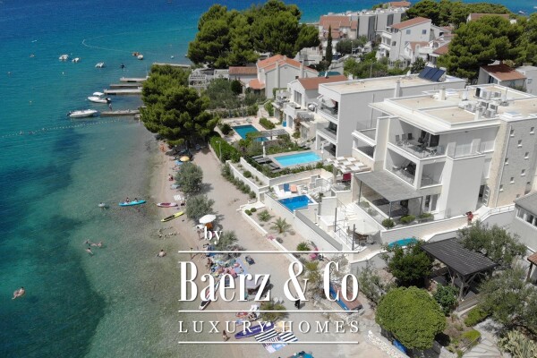 photo 2 Žaborić, beautiful three-bedroom apartment right on the beach, Net Usable Area 121.99 m²