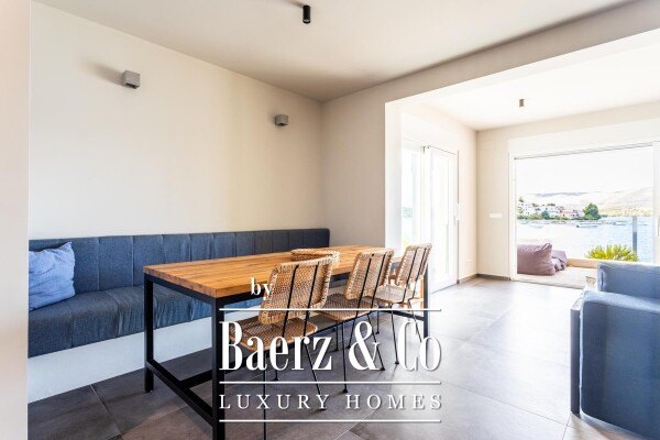 photo 6 Žaborić, beautiful three-bedroom apartment right on the beach, Net Usable Area 121.99 m²