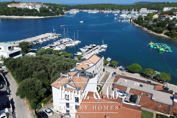 photo 29 Medulin, Pješčana Uvala - exclusive apartment in a perfect location, first row to the sea with a gar