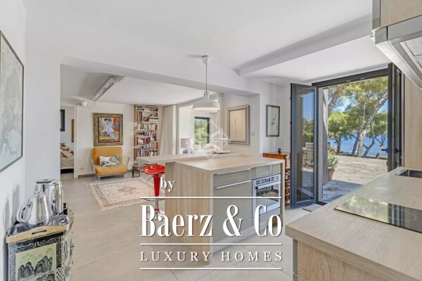 photo 10 Panoramic Sea View – A Rare Address in Giens