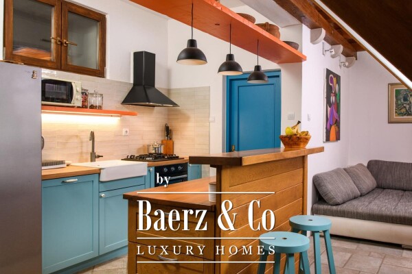 photo 11 Brač, Murvica, stone house with five residential units and sea view