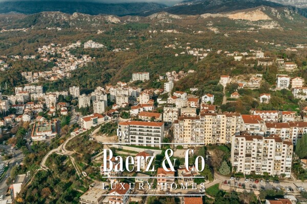 photo 2 Apartment in the Center of Herceg Novi with a Sea View