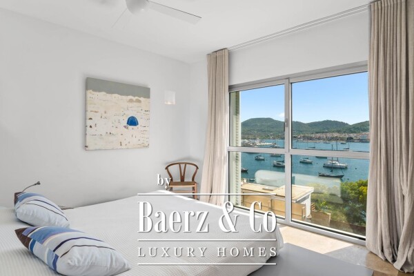 photo 8 Modern Penthouse with Private Pool by the Sea