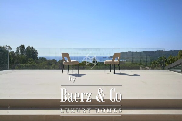 photo 6 Modern villa with sea view, walking distance from Pampelonne beach