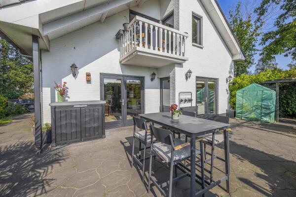 photo 41 Hoevensestraat 10