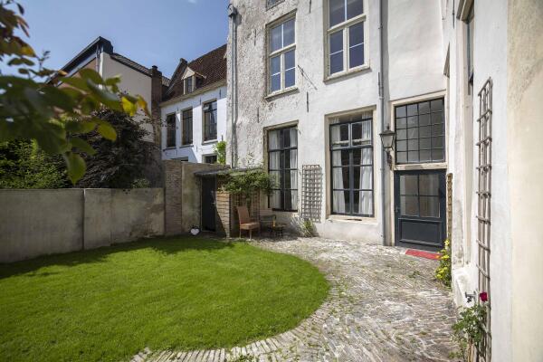 photo 47 Zaadmarkt 93