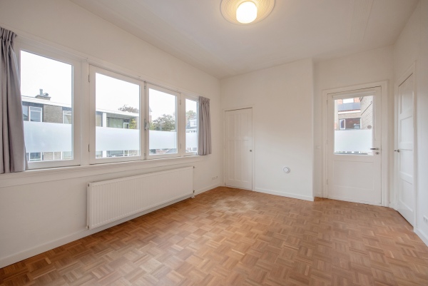 photo 42 Van Dorpstraat 4