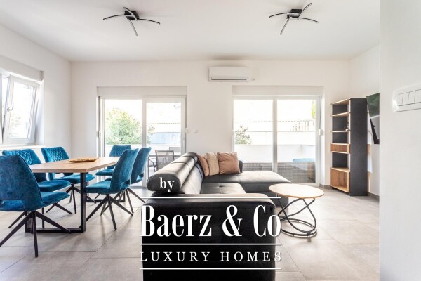 photo 6 Rogoznica, Zečevo, house with 4 apartments and a basement, 366.81 m²