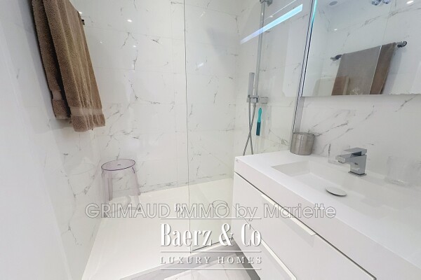 photo 8 64m² apartment with two bedrooms and two shower rooms.