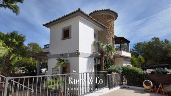 photo 1 Beautiful luxury home in Finestrat